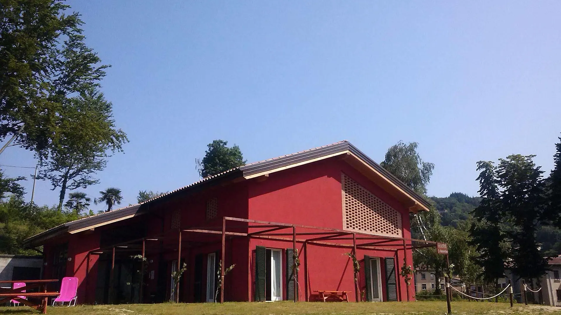Ostello Casa Rossa Laveno-Mombello